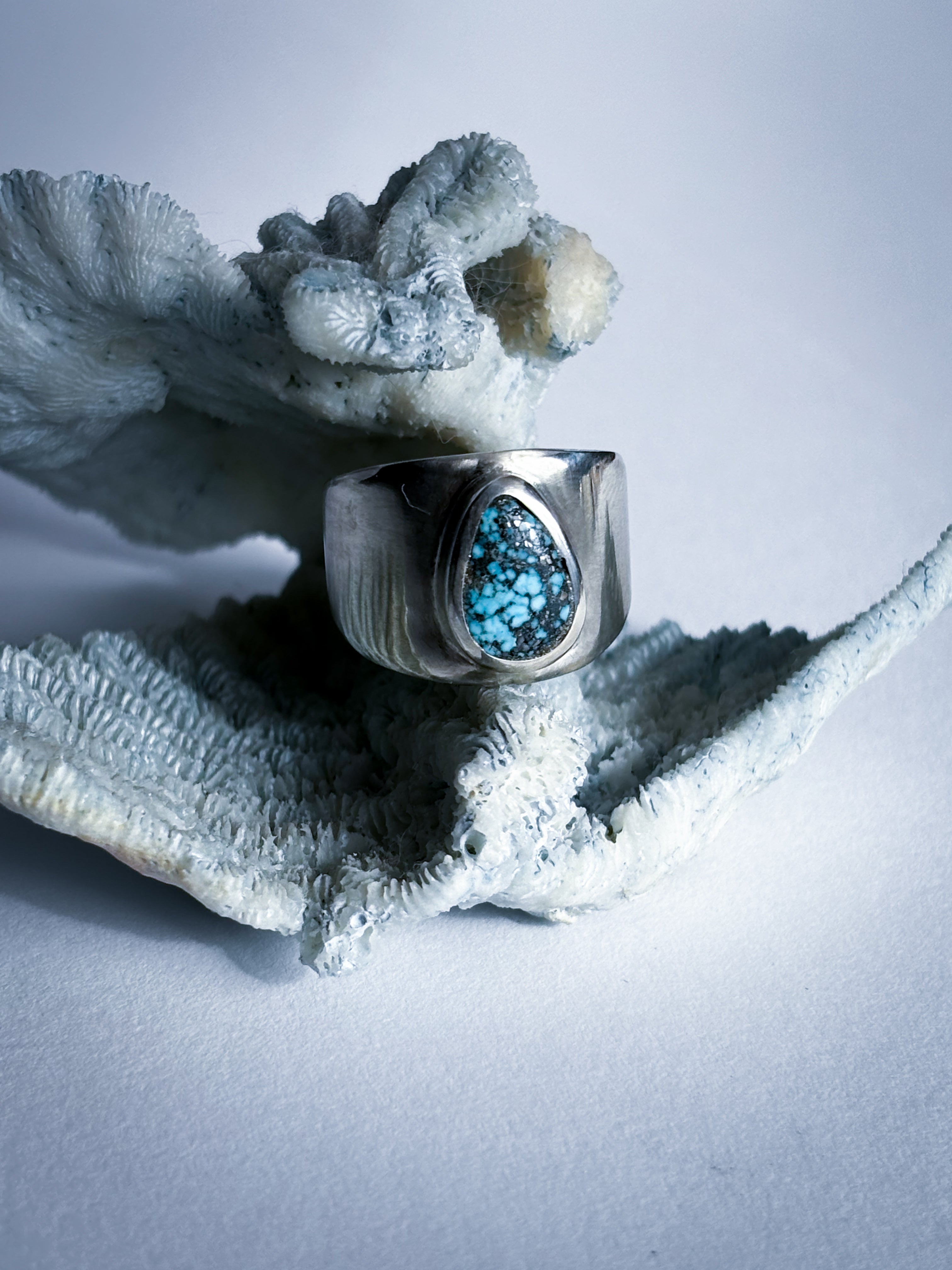 Saddle Band Ring | Kingman Web Turquoise & Sterling Silver | Size 6.25