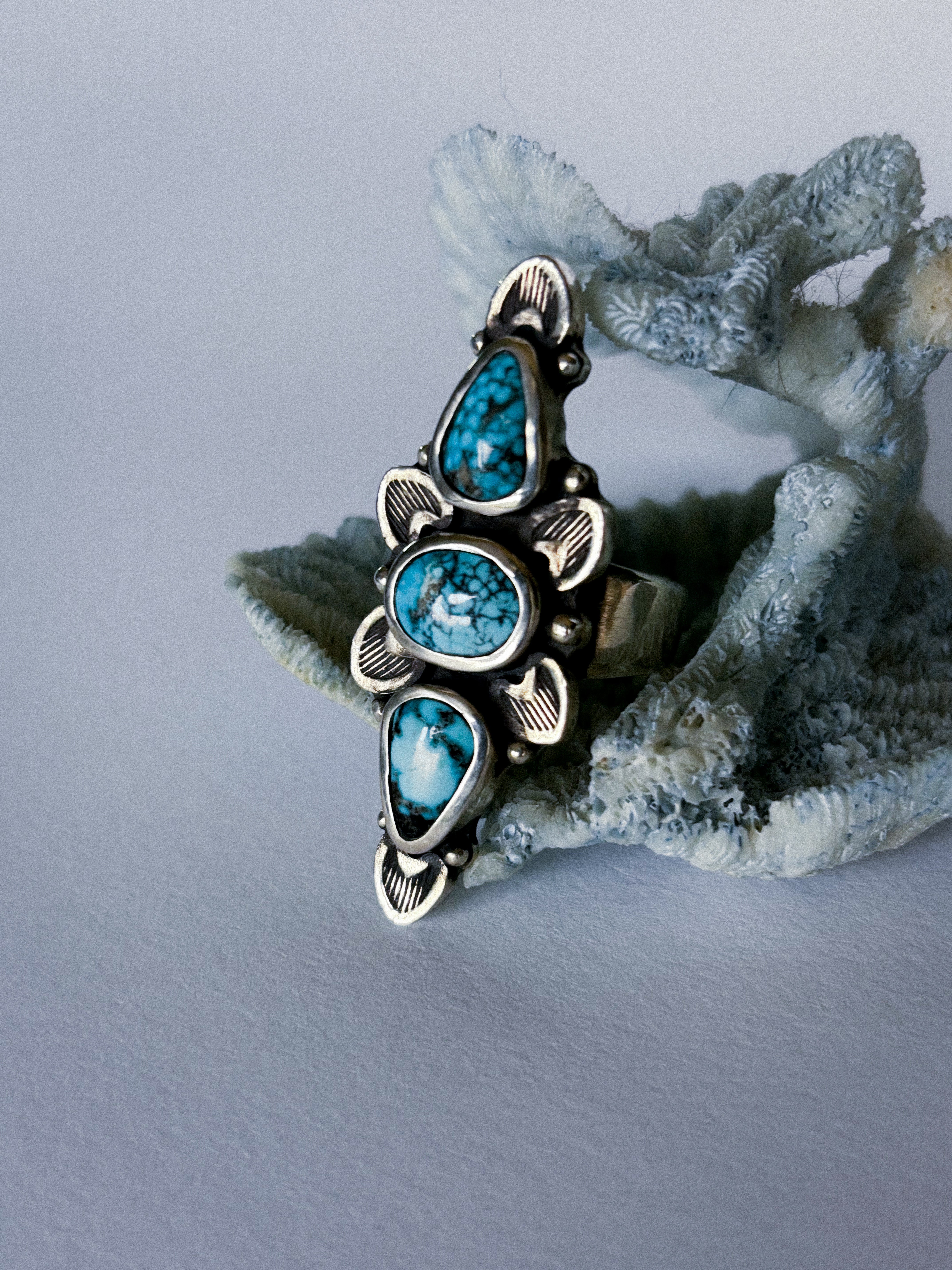 Full Bloom Ring | Kingman Turquoise & Sterling Silver | Size 8